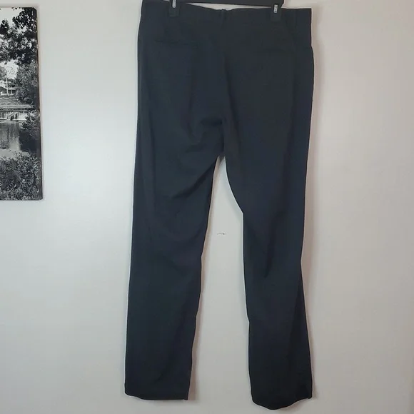 Nike 4pc Mens Dri-Fit Golf Pants Size 35×32 Black Grey Performance Standard Fit - Picture 3 of 12